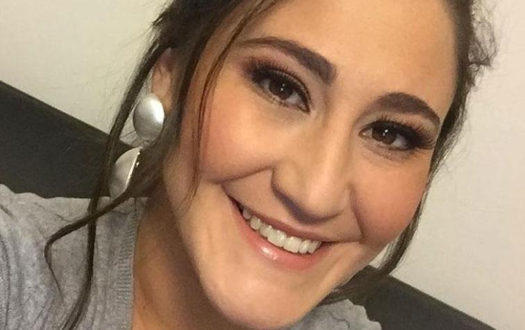 Belén Mora muestra faceta de modelo en destapada sesión de fotos 