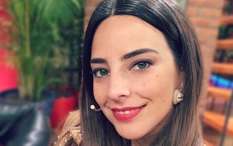 Daniela Castillo se luce en topless apelando a la libertad 