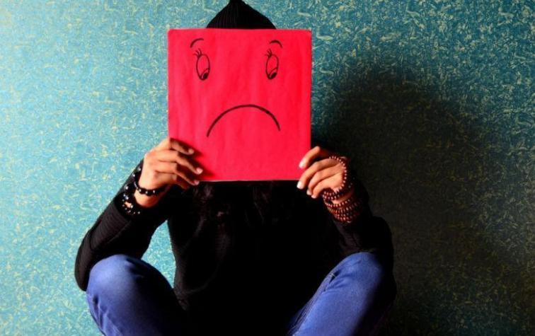 ¿Cómo puedo identificar y ayudar a alguien que padece depresión? 