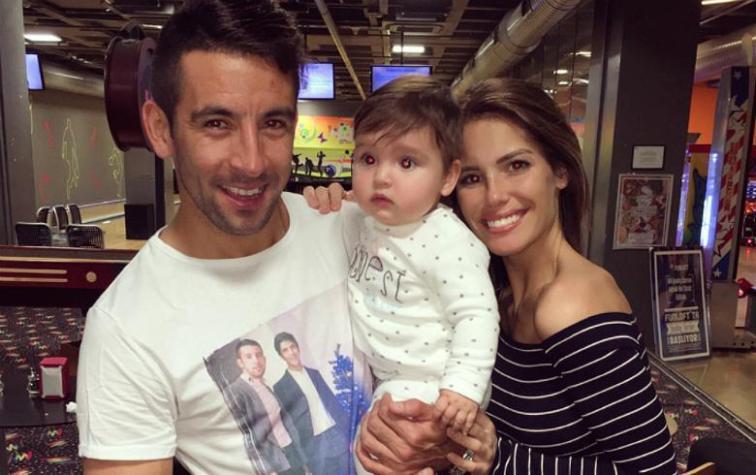 Hija de Gala Caldirola y Mauricio Isla debuta en los eventos 