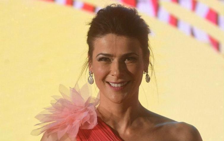 Tonka Tomicic ganó como “mejor animadora” en el Copihue de Oro