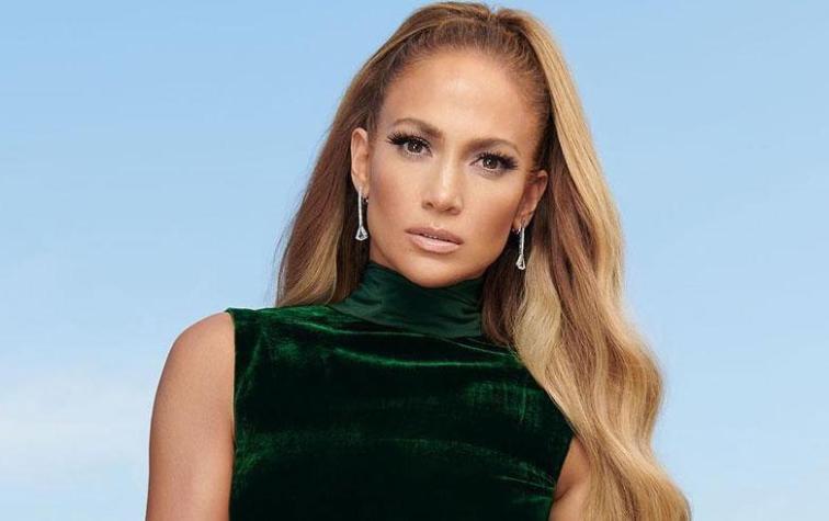 Jennifer Lopez luce como una diva de Chanel