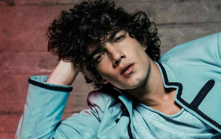 Actor chileno se convierte en rostro de Calvin Klein