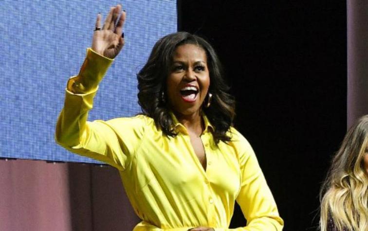 El extravagante look de Michelle Obama en el lanzamiento de su libro