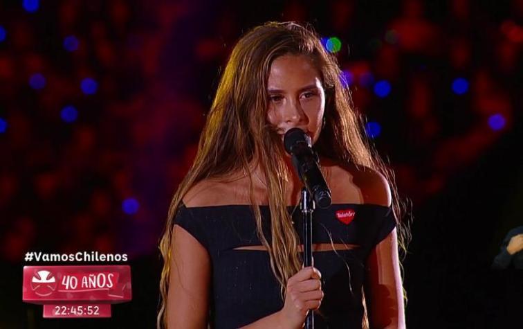 Camila Gallardo emociona con su show en el cierre de la Teletón