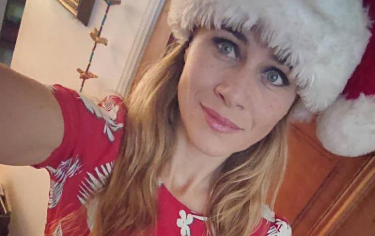 La particular pedicure navideña de Amaya Forch