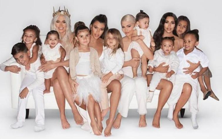Acusan a las Kardashian de ‘photoshopear’ su tarjeta de Navidad