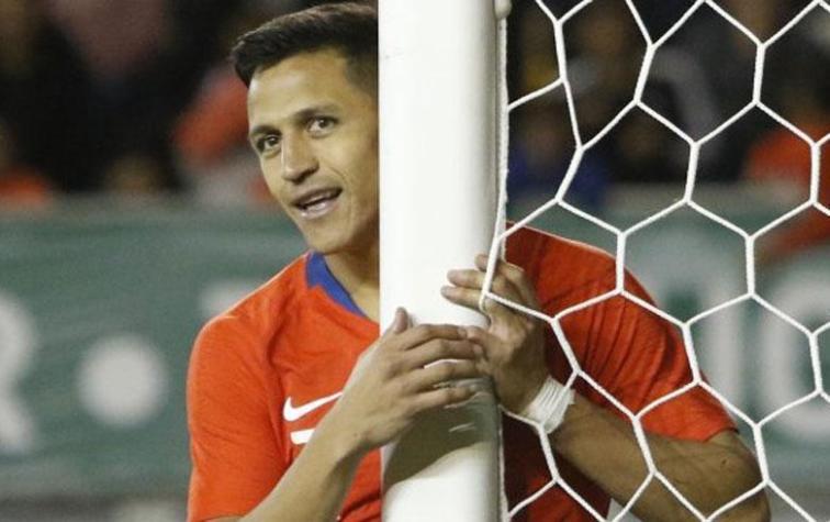 Alexis Sánchez visitó un hogar de niños y lo pusieron en aprietos