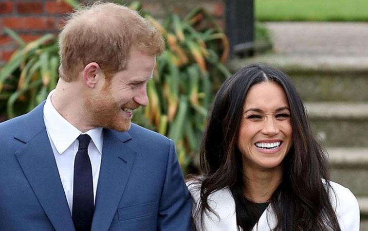 Las comentadas máscaras de Meghan Markle y el príncipe Harry que no se parecen a ellos