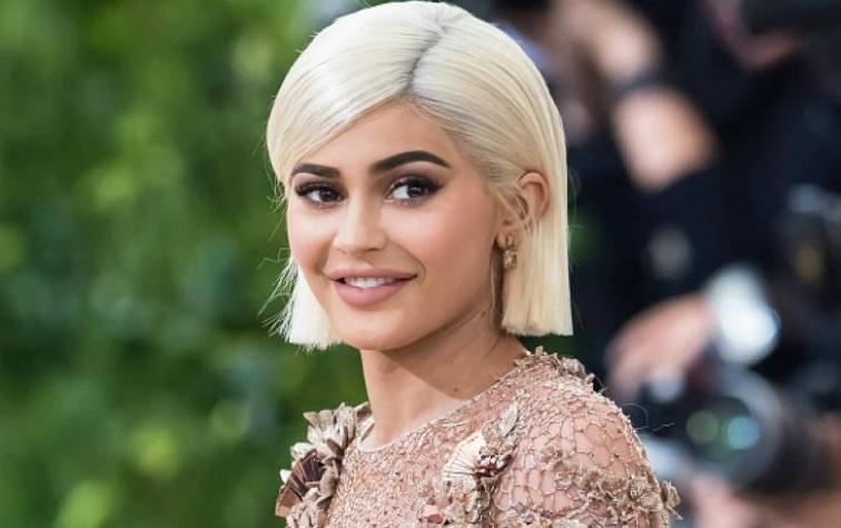 Kylie Jenner revive la moda de la polera estampada