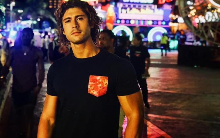 Ex chico reality Cristóbal Álvarez se rapó su crespa cabellera