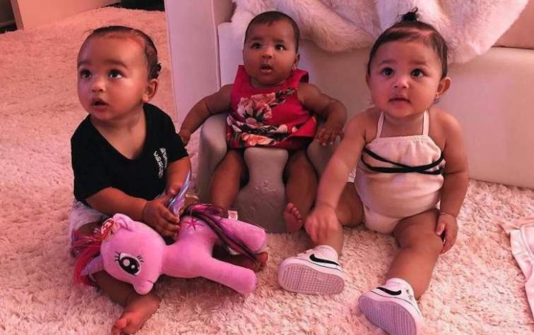 Kim Kardashian les regaló sus primeras carteras de lujo a todas las bebés del clan