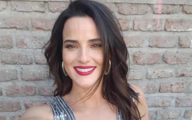 Renata Ruiz se casó en el patio de su casa