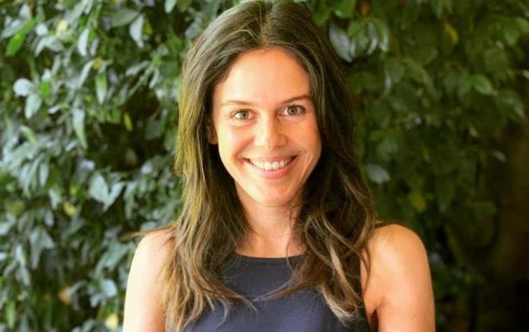 Carola Varleta se une a la moda de la melena recta