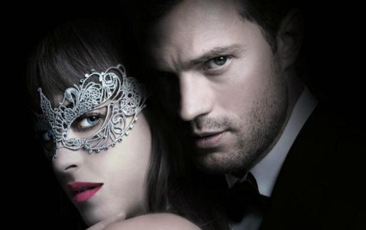 Escritora de "50 sombras de Grey" anuncia nuevo libro: otra historia excitante y sensual