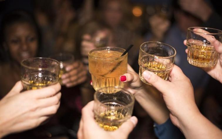 El alcohol te ayuda a hablar mejor otros idiomas