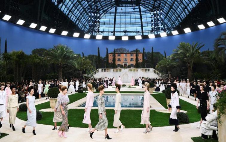 Chanel presentó su colección de primavera en París sin Karl Lagerfeld