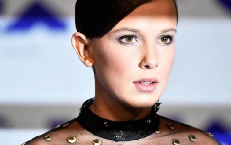 Millie Bobby Brown en la polémica por considerar “YOU” una serie romántica