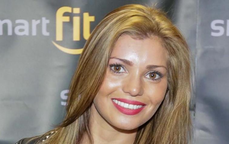 Faloon Larraguibel muestra su abdomen tras la maternidad