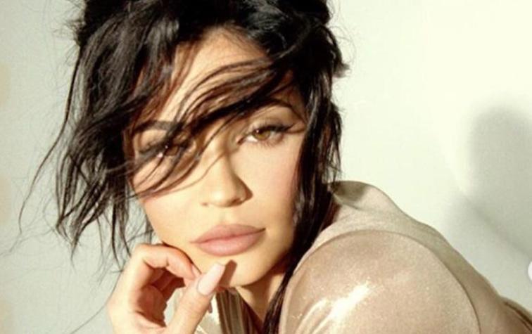 Kylie Jenner y Stormi hacen “matchy matchy” con sus trajes de baño