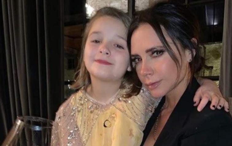 Critican a Victoria Beckham por someter a su pequeña hija a un tratamiento estético