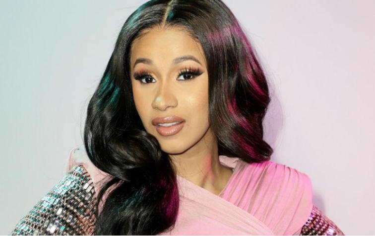 Revelan imágenes inéditas del parto de Cardi B