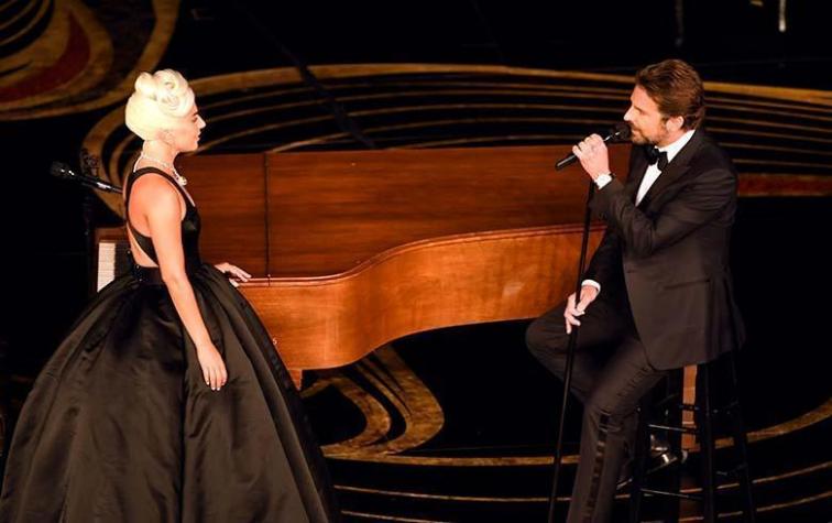 La insinuación de la exesposa de Bradley Cooper sobre supuesto romance del actor y Lady Gaga