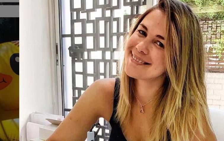 Laura Prieto se luce en colorido bikini que estiliza la figura