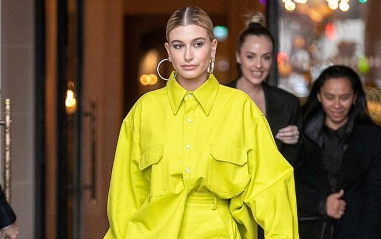 Hailey Baldwin derrocha estilo en París