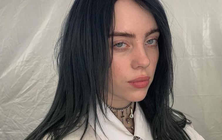 Cantante Billie Eilish revela porqué siempre usa ropa extremadamente holgada