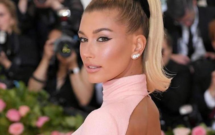 Kendall Jenner toca el abdomen de Hailey Bieber y enciende los rumores de embarazo