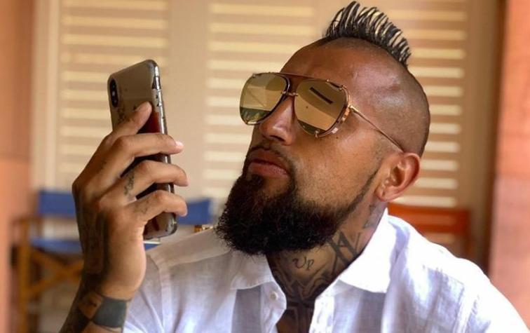 Arturo Vidal es criticado por irse de vacaciones sin sus hijos