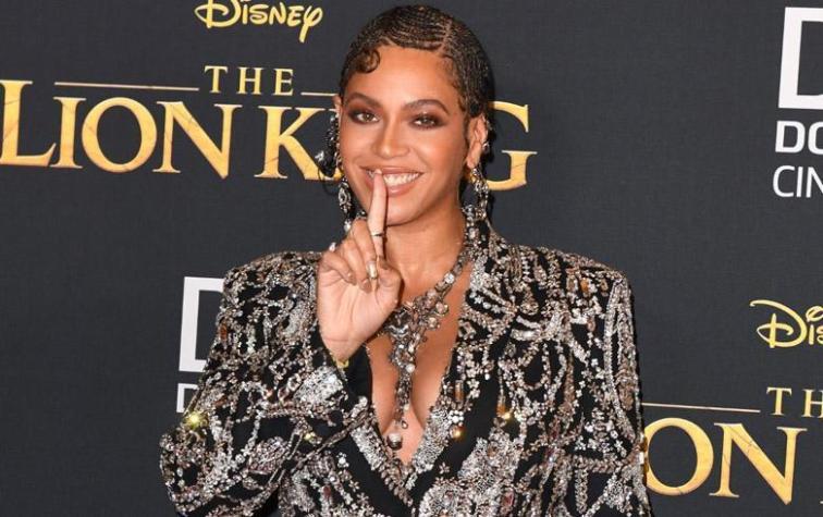 El impecable look de Beyoncé y su hija en la premiere de “El Rey León”