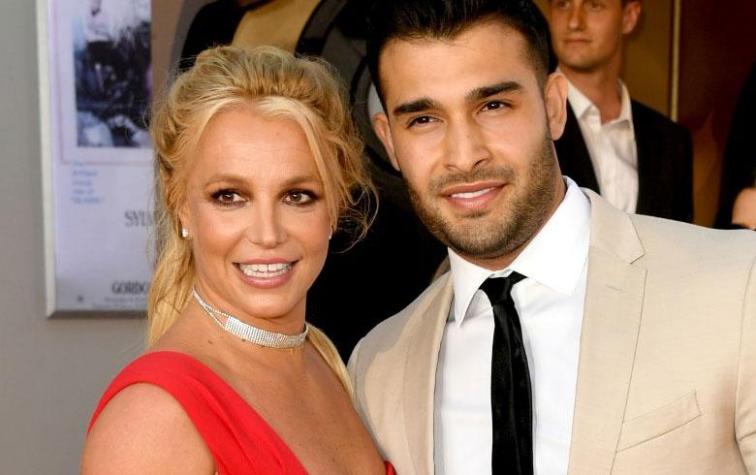 Britney Spears ultra enamorada en la premiere de Once Upon A Time In Hollywood