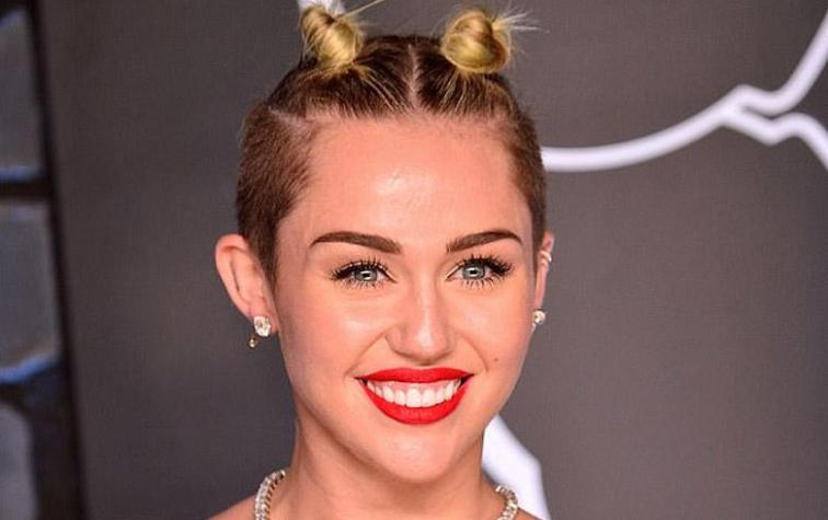 Miley Cyrus obtendrá la custodia de sus mascotas tras divorcio de Liam