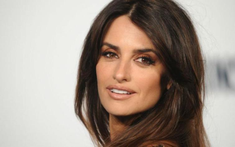 Penélope Cruz le dijo adiós a su clásica melena y se unió al corte de moda