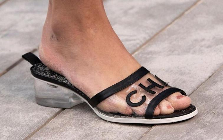 Las sandalias que se roban la atención de las celebridades y trendsetters