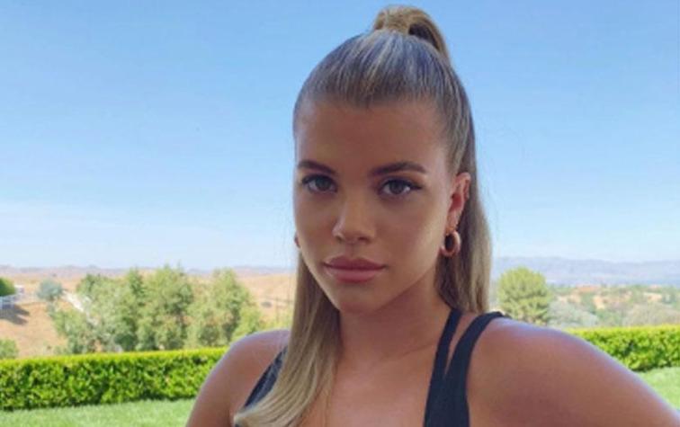 Sofia Richie trae de regreso la punta cuadrada en calzado