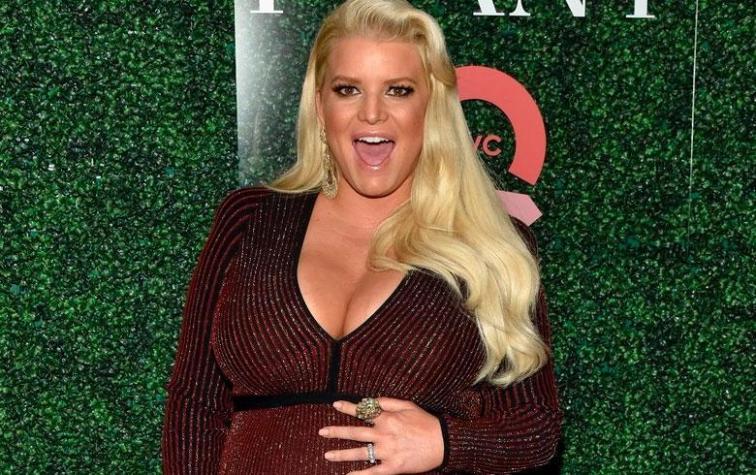 Jessica Simpson muestra su nueva imagen tras perder 45 kilos