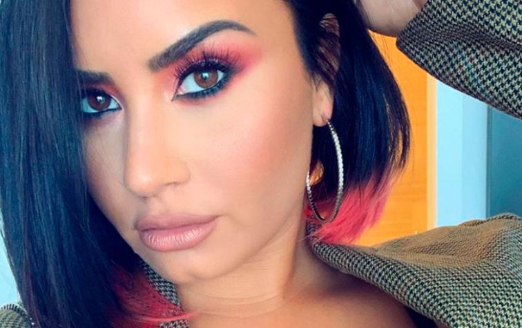 Demi Lovato se tatúa en honor a su amigo que falleció por sobredosis