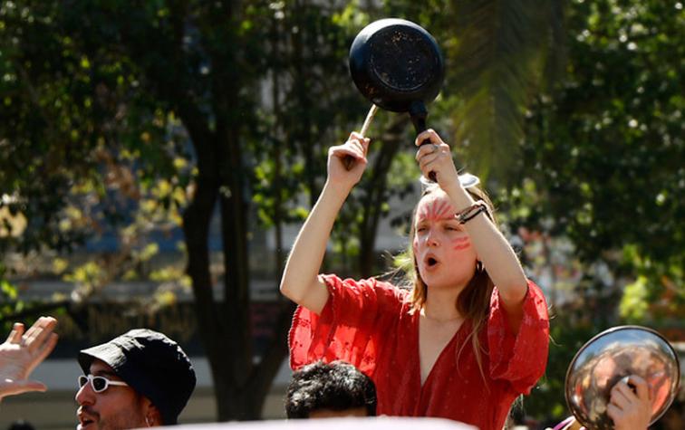 Conoce el origen del cacerolazo