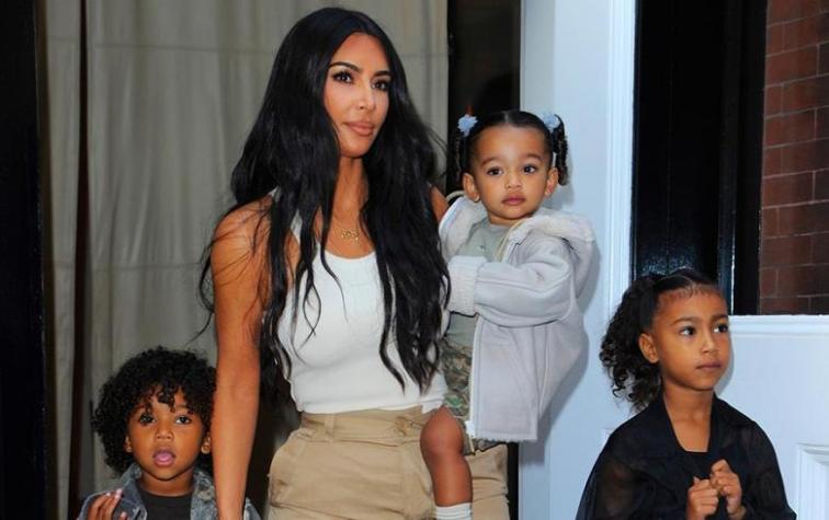 Kim Kardashian bautizó a tres de sus hijos en Armenia