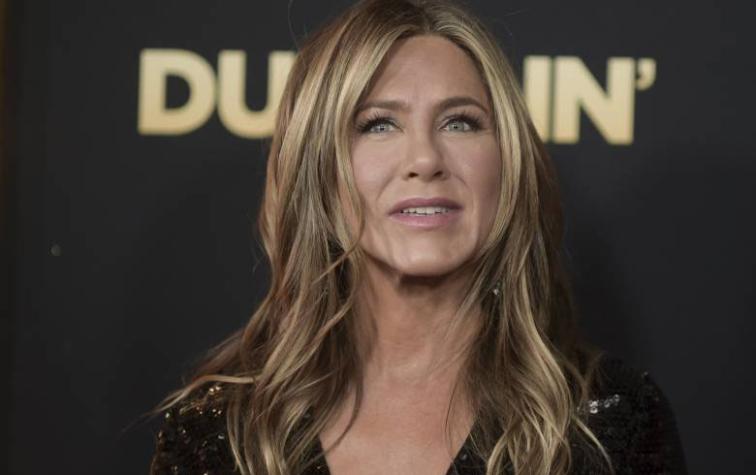 Jennifer Aniston debutó en Instagram con épica selfie del elenco de “Friends”