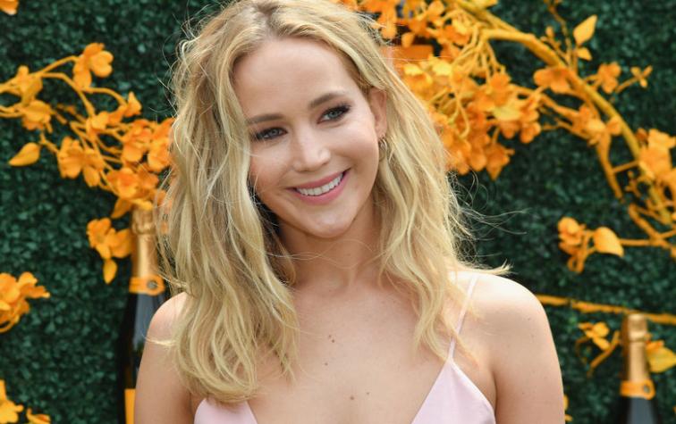 A días de la boda, Jennifer Lawrence y su novio son captados muy románticos