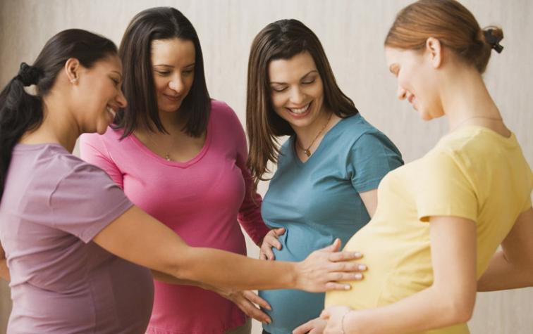 Embarazo y maternidad: ¿Por qué algunas mujeres se sienten dueñas de la verdad?