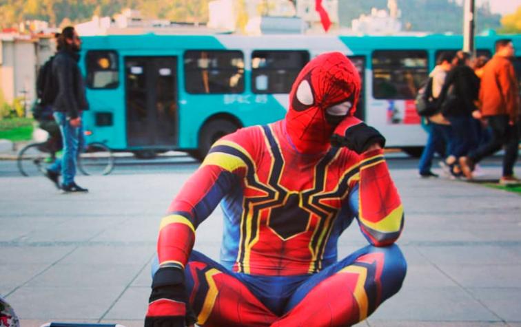 Sensual Spiderman anuncia su retiro temporal de las marchas