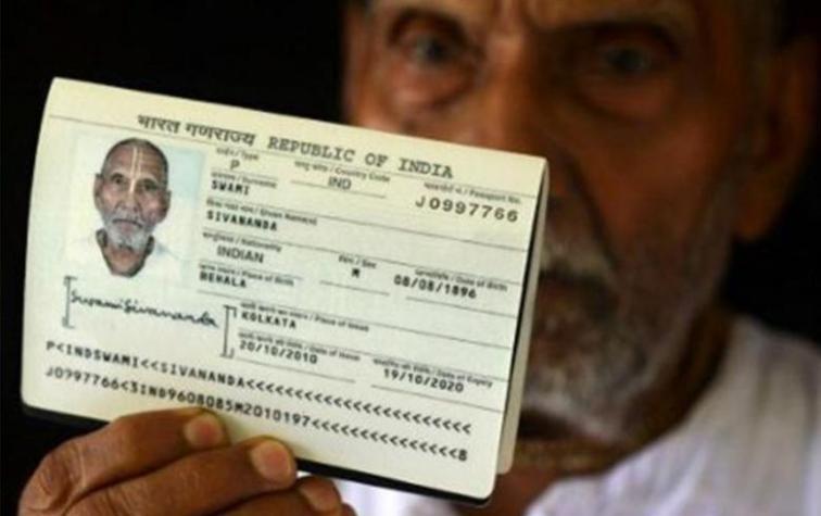 Nada de sexo ni comida picante: monje asegura que así llegó a los 124 años