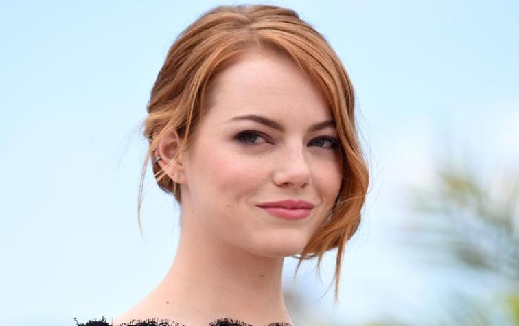 Conoce en detalle el poco convencional anillo de compromiso de Emma Stone 