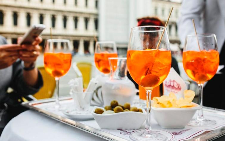 Recetas de cocktails suaves y refrescantes para fiestas de fin de año