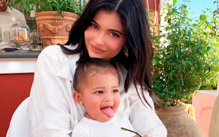 Kylie Jenner le regaló un anillo de diamantes a su hija de casi dos años